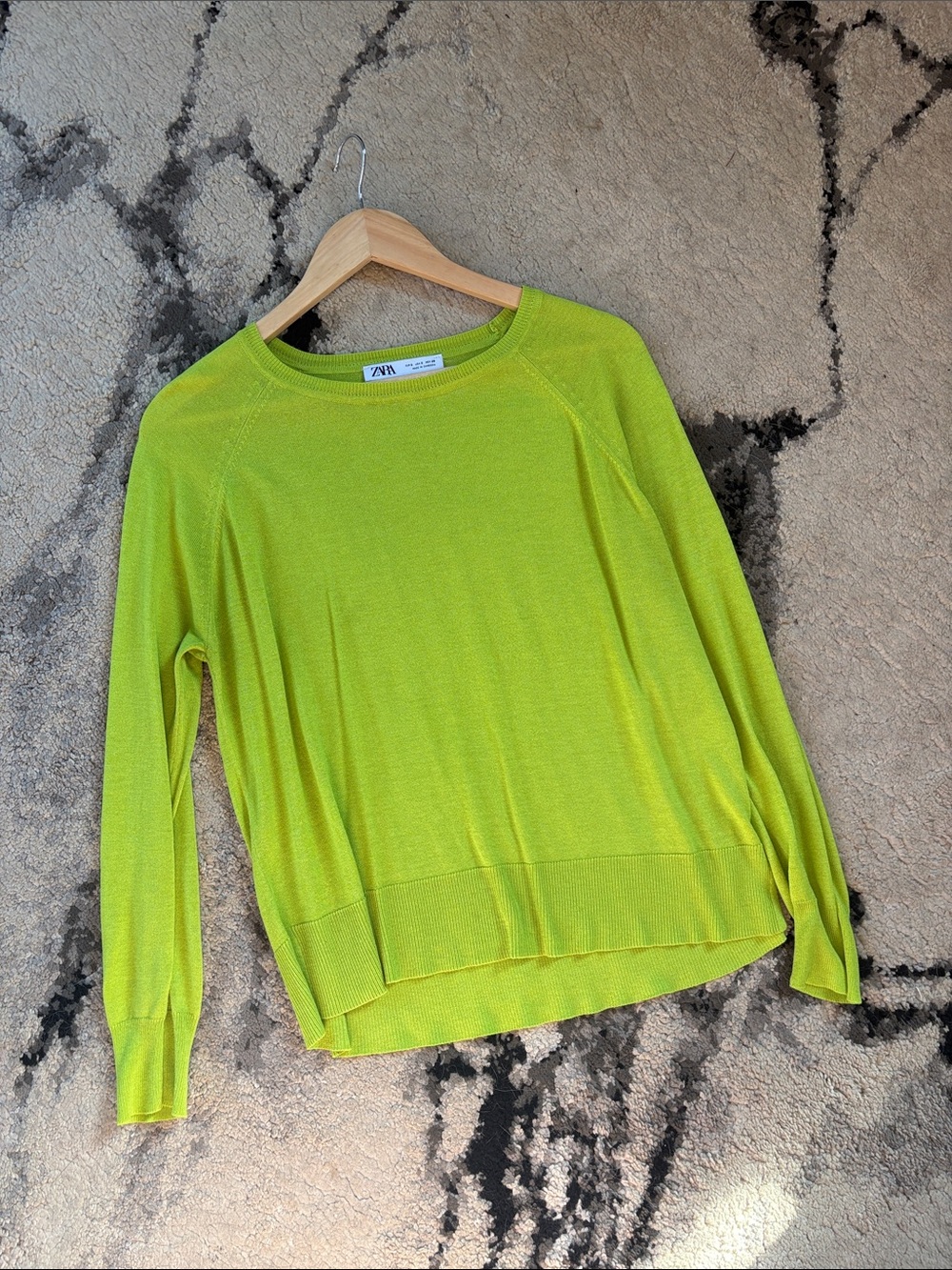 Zara Neon Lime Lightweight Long-Sleeve Pullover